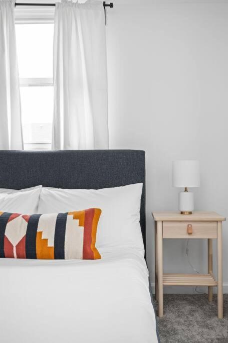 Cozysuites 3Br Arsenal Heights Indy Индианаполис Екстериор снимка